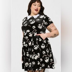 The Nightmare Before Christmas Mini Velvet Collared dress with pockets size: 16